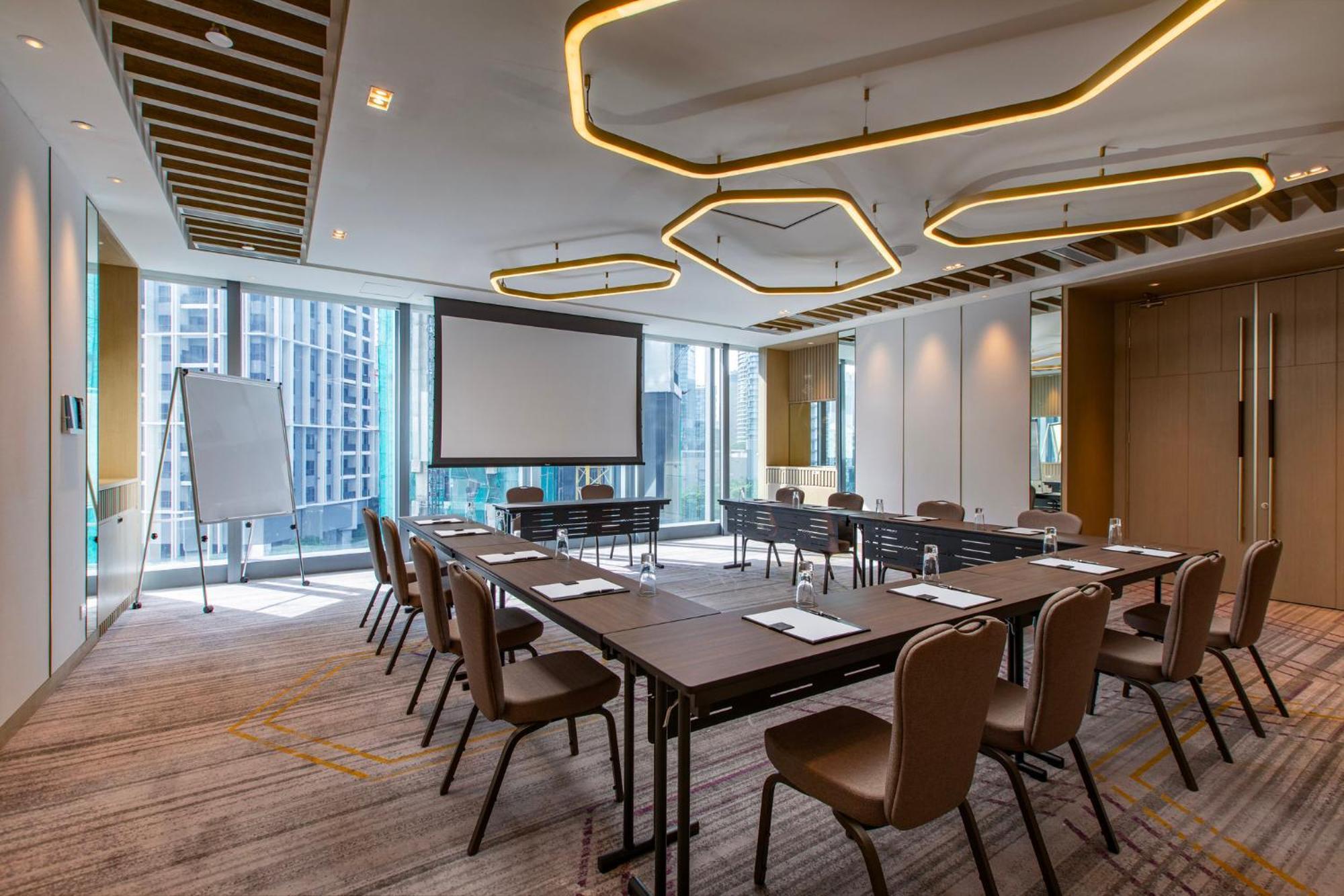Crowne Plaza Kuala Lumpur City Centre By Ihg Екстериор снимка